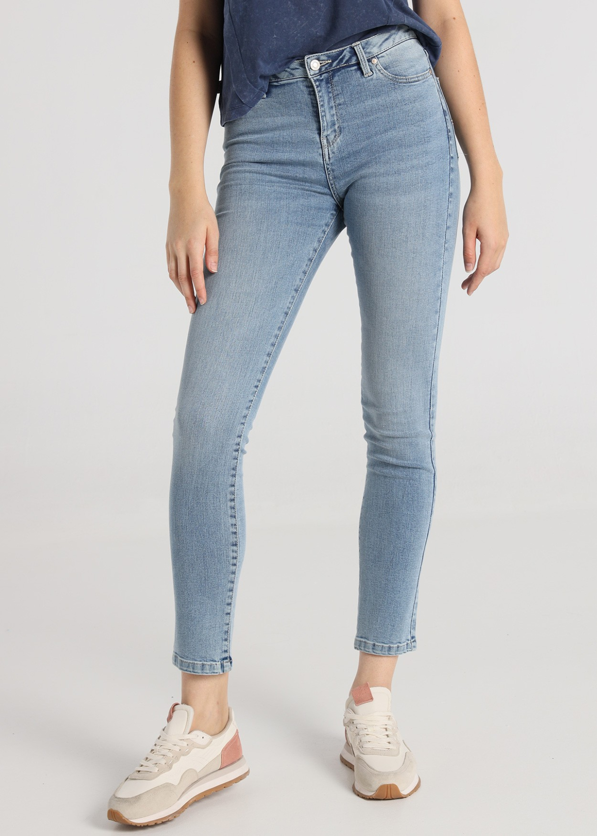 Jean coupe skinny - Taille basse | Taille en pouces
