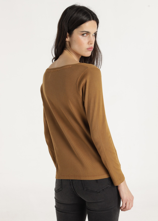 T-shirt cÎtelé manches longues avec col en V et détail logo | Brun