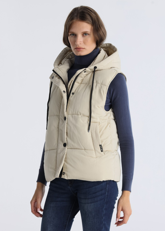 Gilet thermocollé à capuche avec poches au devant | Beige