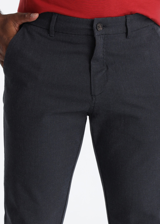 Pantalon chino en twill à motif chevrons traditionnel | Taille en pouces | Imprimé