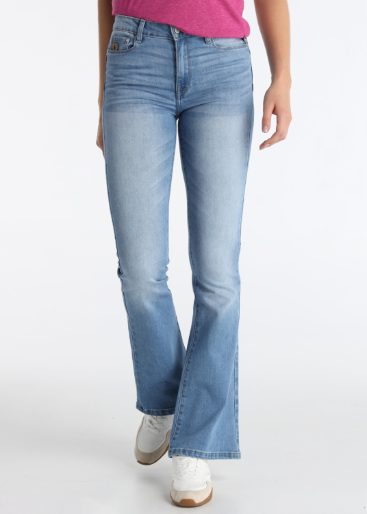 Jean évasé push-up bleu clair en tissu Repreve | Tailles en pouces | Bleu