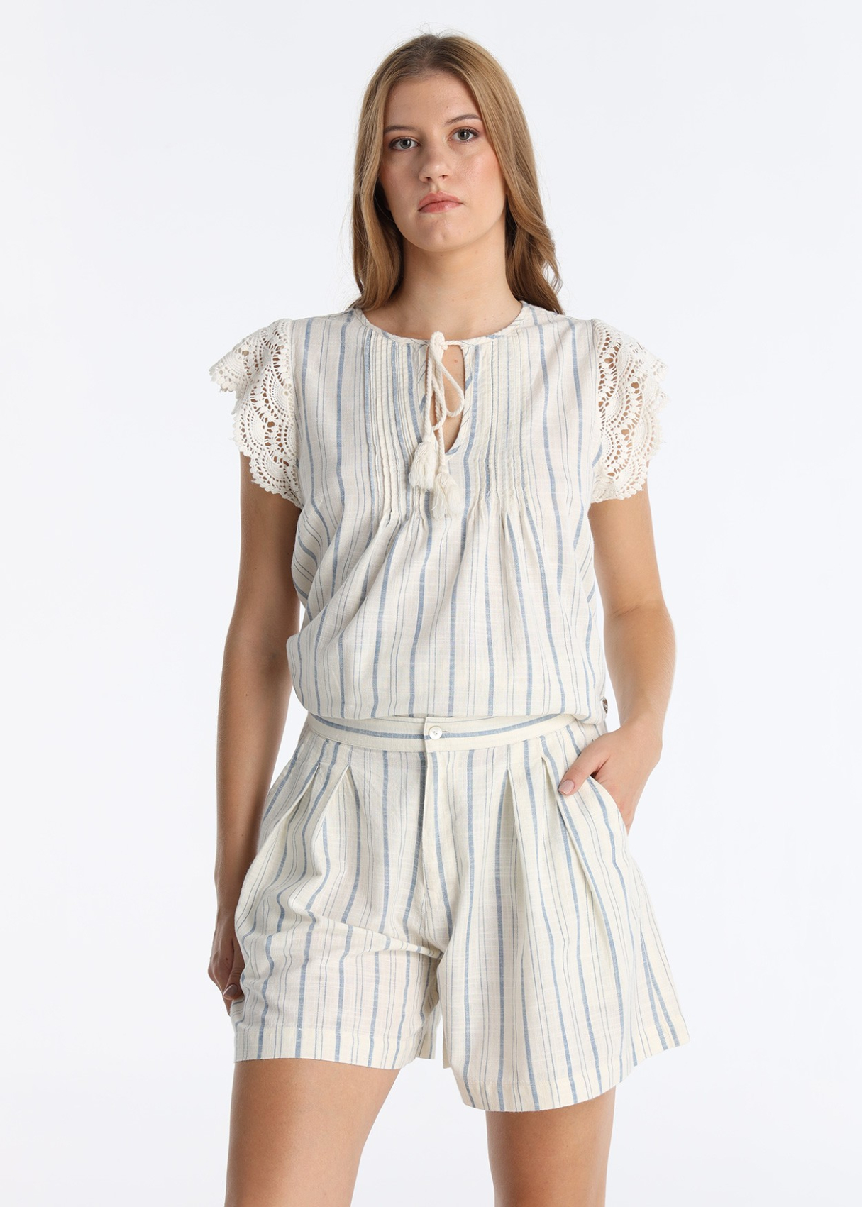 Short rayé à pinces | Tailles en pouces