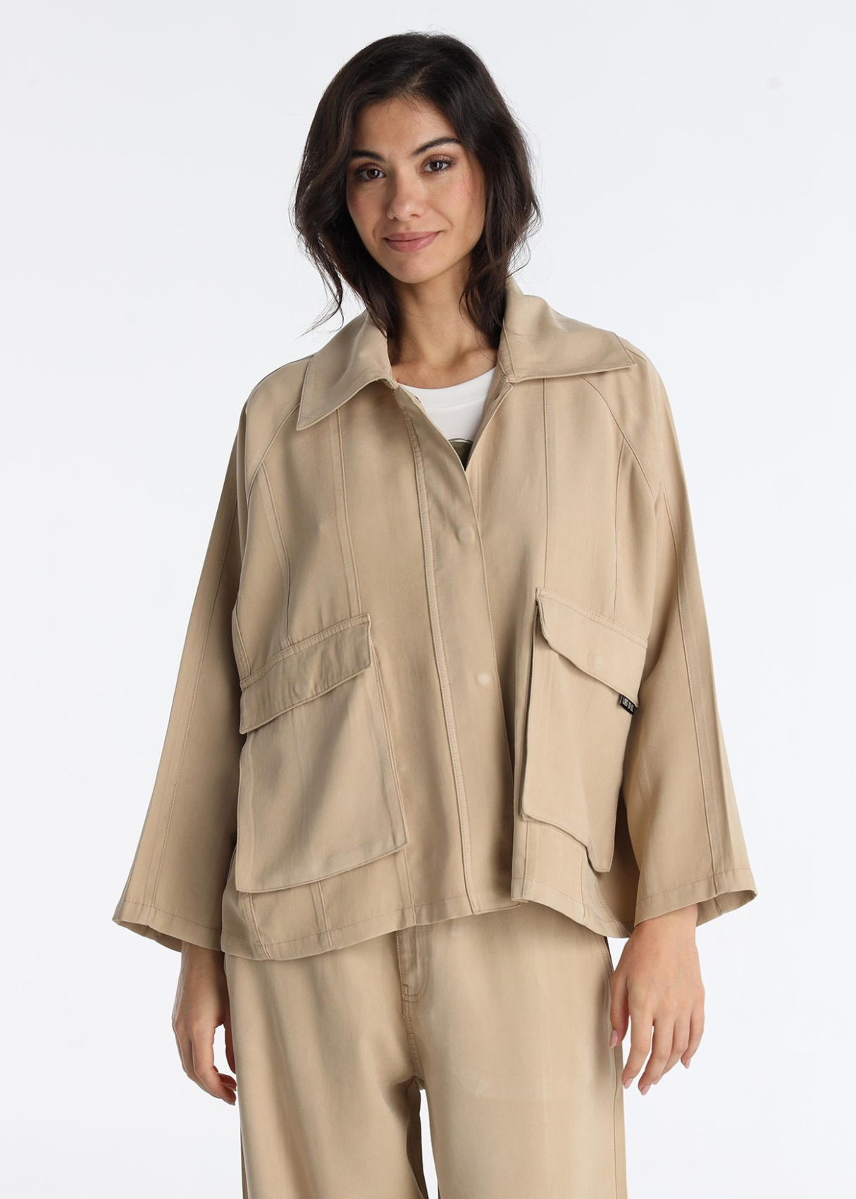 Veste cargo avec découpes et poches