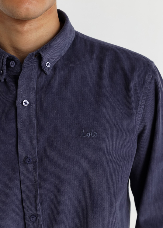 Chemise homme Lois Jeans à manches longues en micro-velours côtelé avec logo brodé · style urbain