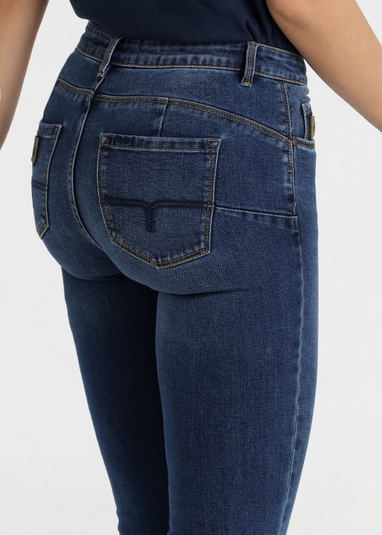Jean bleu foncé délavé pour femme de Lois Jeans · Style féminin | Tailles en pouces