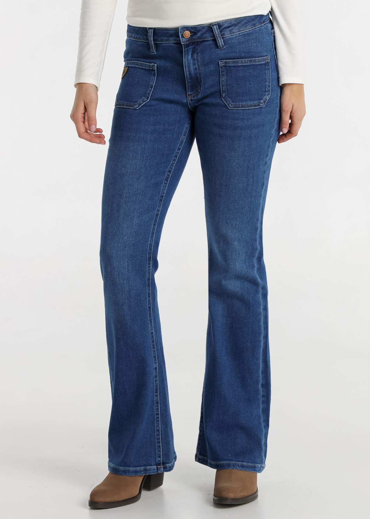Jeans Lois Jeans pour femmes, délavage moyen · Collection saisonnière | Tailles en pouces