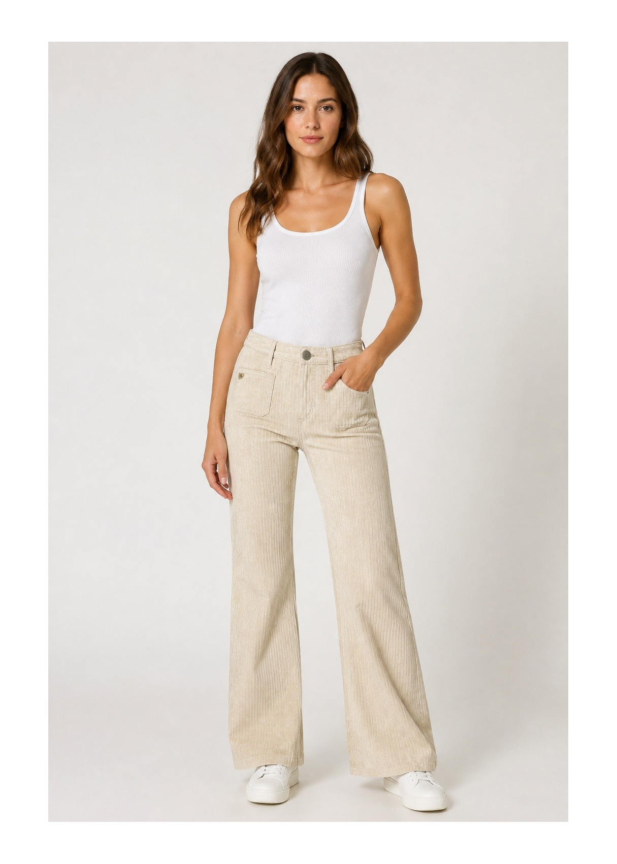 Pantalon en velours côtelé Lois Jeans pour femme avec poches plaquées · pour un look décontracté | Tailles en pouce