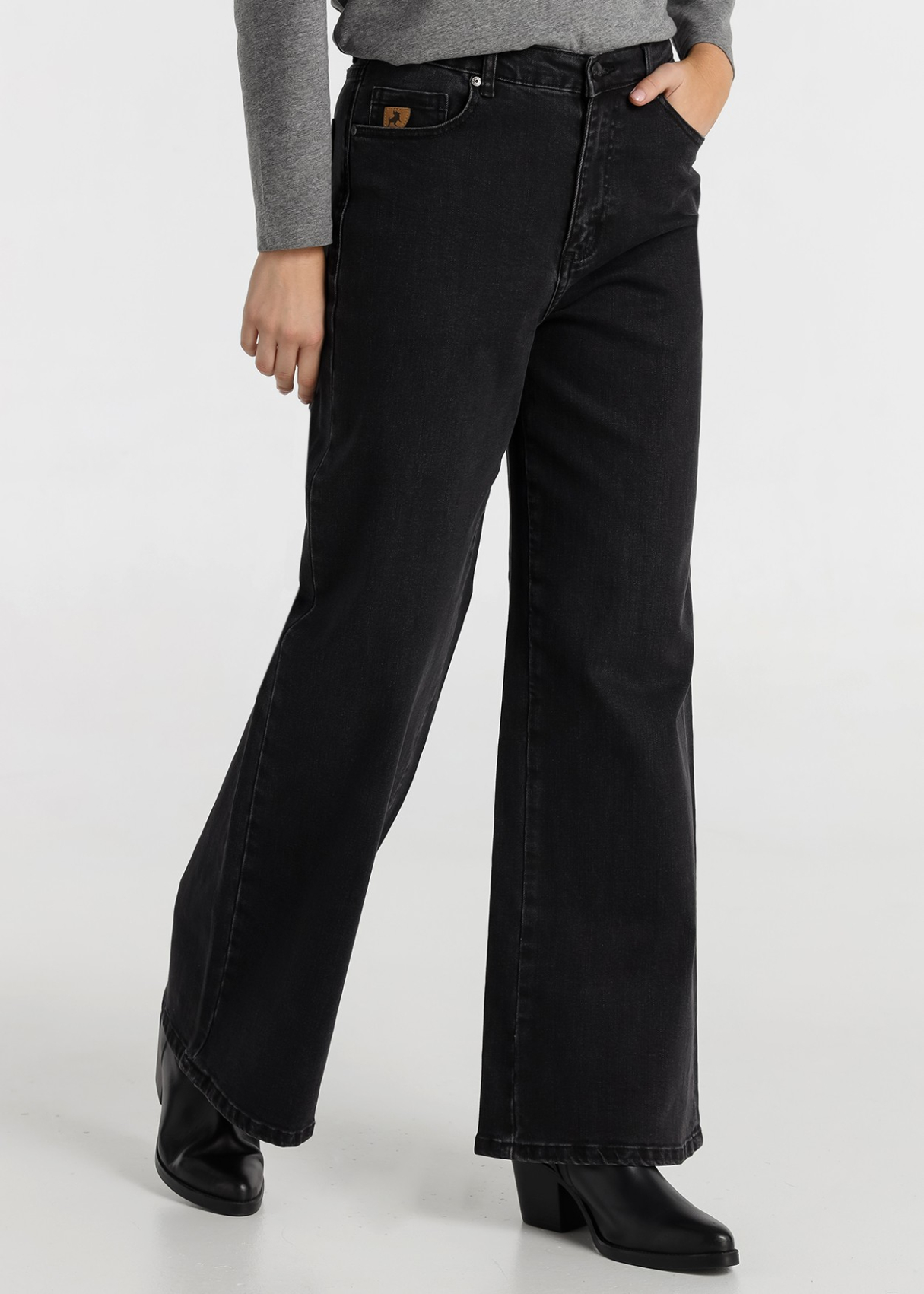 Jeans noirs délavés pour femmes Lois Jeans · pour un look décontracté | Tailles en pouces