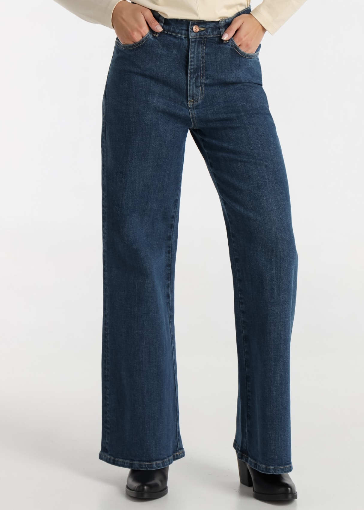 Jeans Lois Jeans pour femme, délavage vintage · Indispensable en hiver | Tailles en pouces