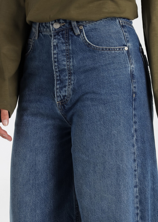 Jeans Lois Jeans pour femme, en denim bleu délavé épais, parfaits pour le bureau et les loisirs | Tailles en pouces