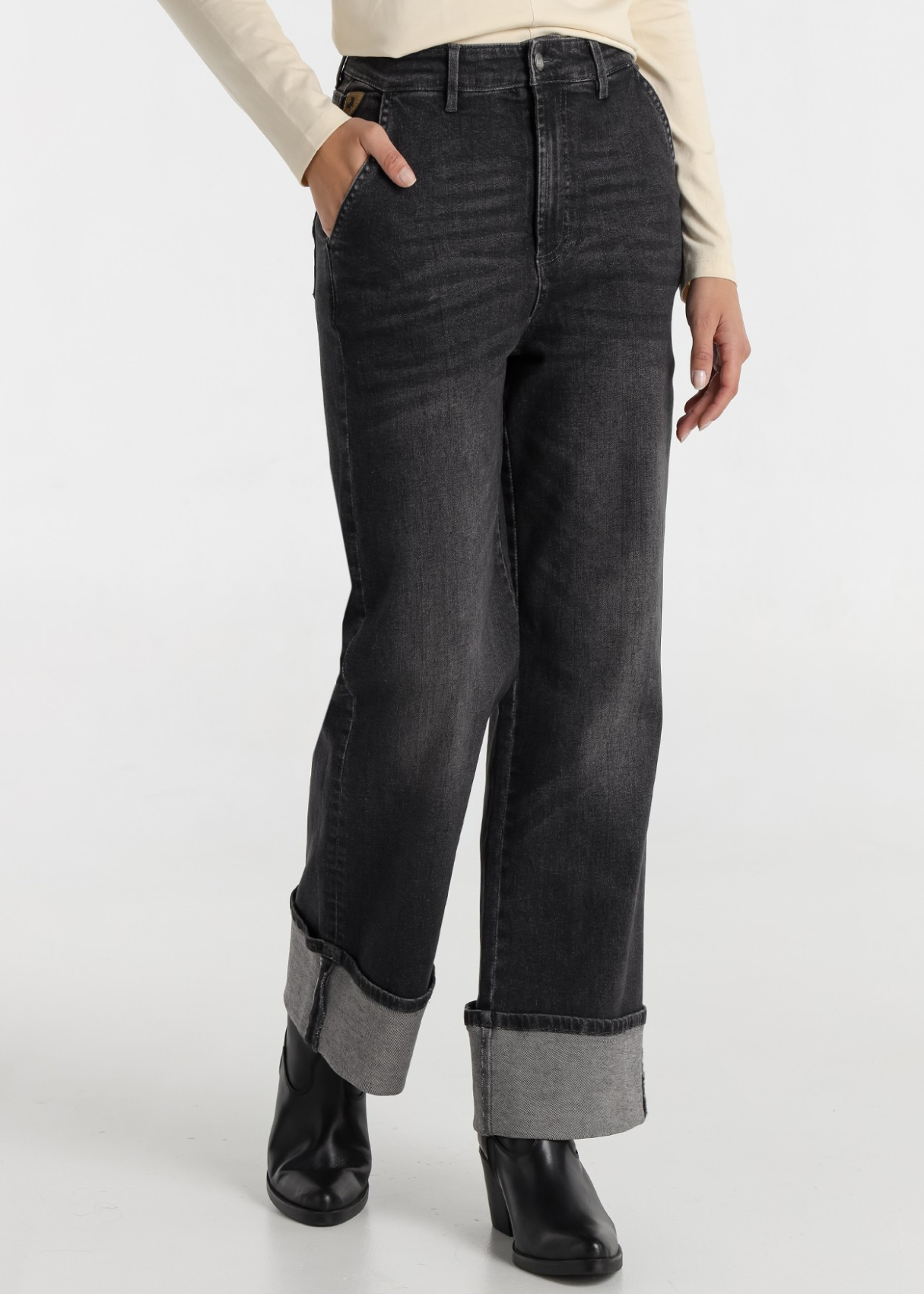 Jean gris délavé à revers pour femme de Lois Jeans | Tailles en pouces