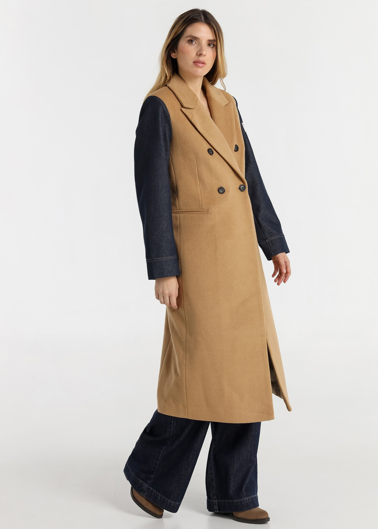Manteau croisé pour femme Lois Jeans à manches en denim · Collection actuelle